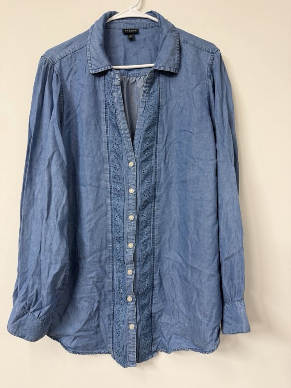 Torrid Women’s 2X Blue Long Sleeve Shirt Blouse Button Down TENCIL Denim Top